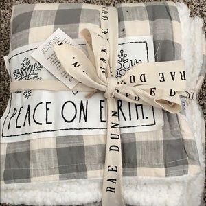 Rae Dunn blanket